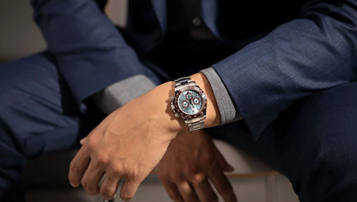 wear watch the right way